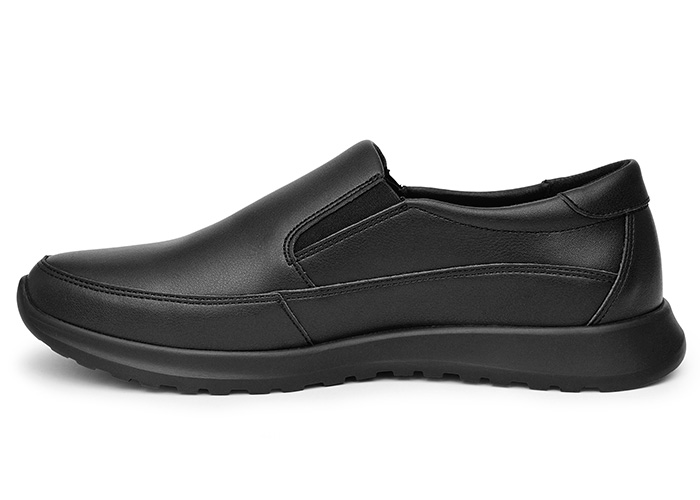 Hilton Black фото